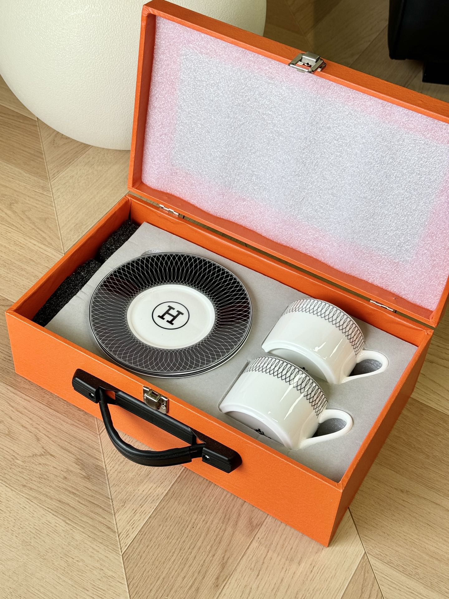 HEthtRMES Luxury Afternoon Tea Set (2 cups, 2 saucers)