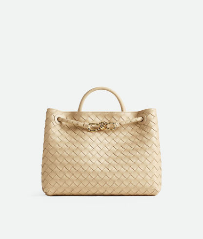 Bothtttega Vethtneta bags