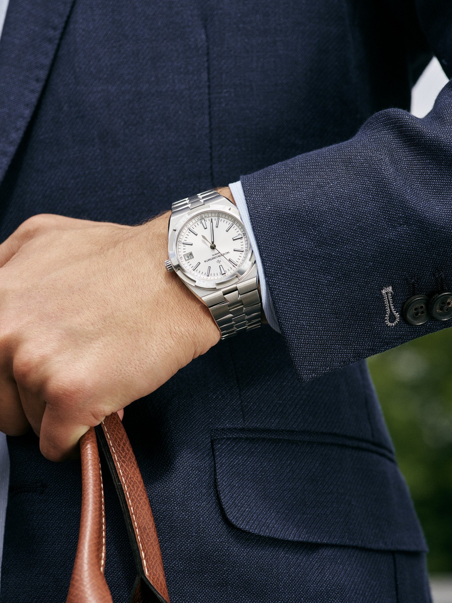 Overseas self-winding 4520V/210A-B126 41 mm Steel