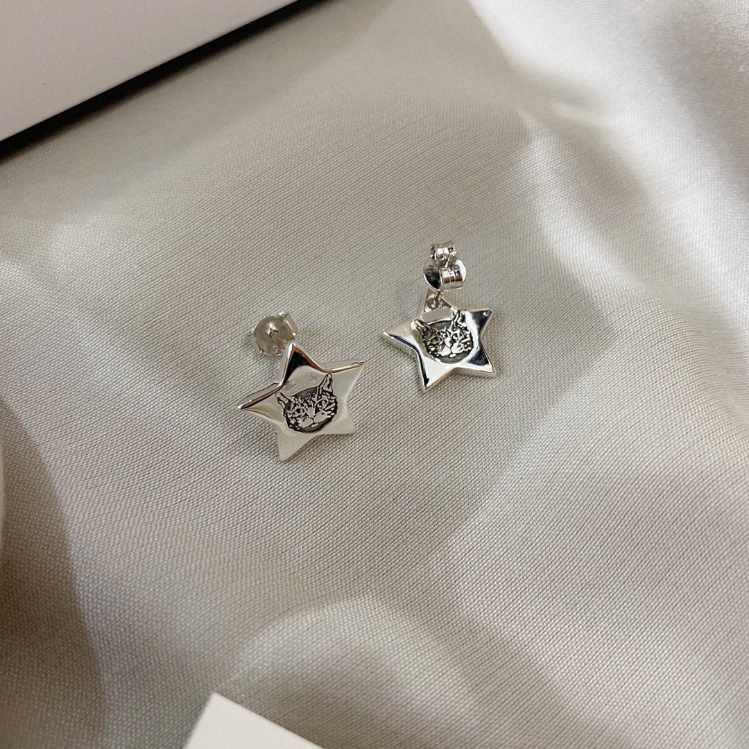 SILVER BLIND FOR LOVE STAR EARRINGS