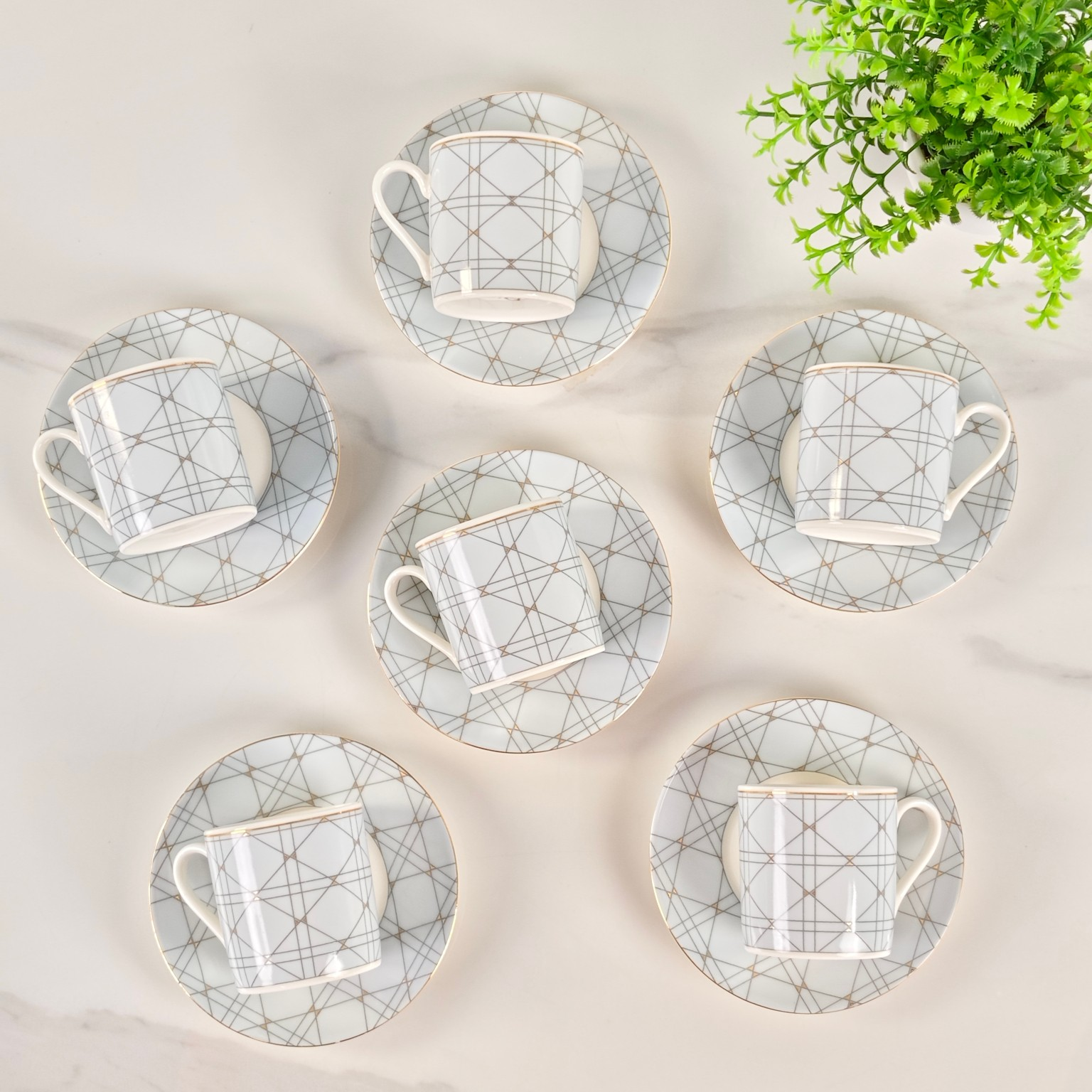 Dithtor Grid-Pattern Blue Cup Set