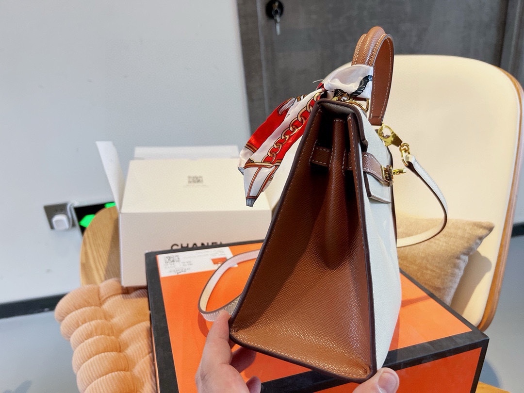 Kelly 20/25 Bag