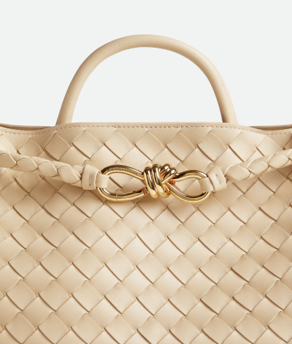 Bothtttega Vethtneta bags