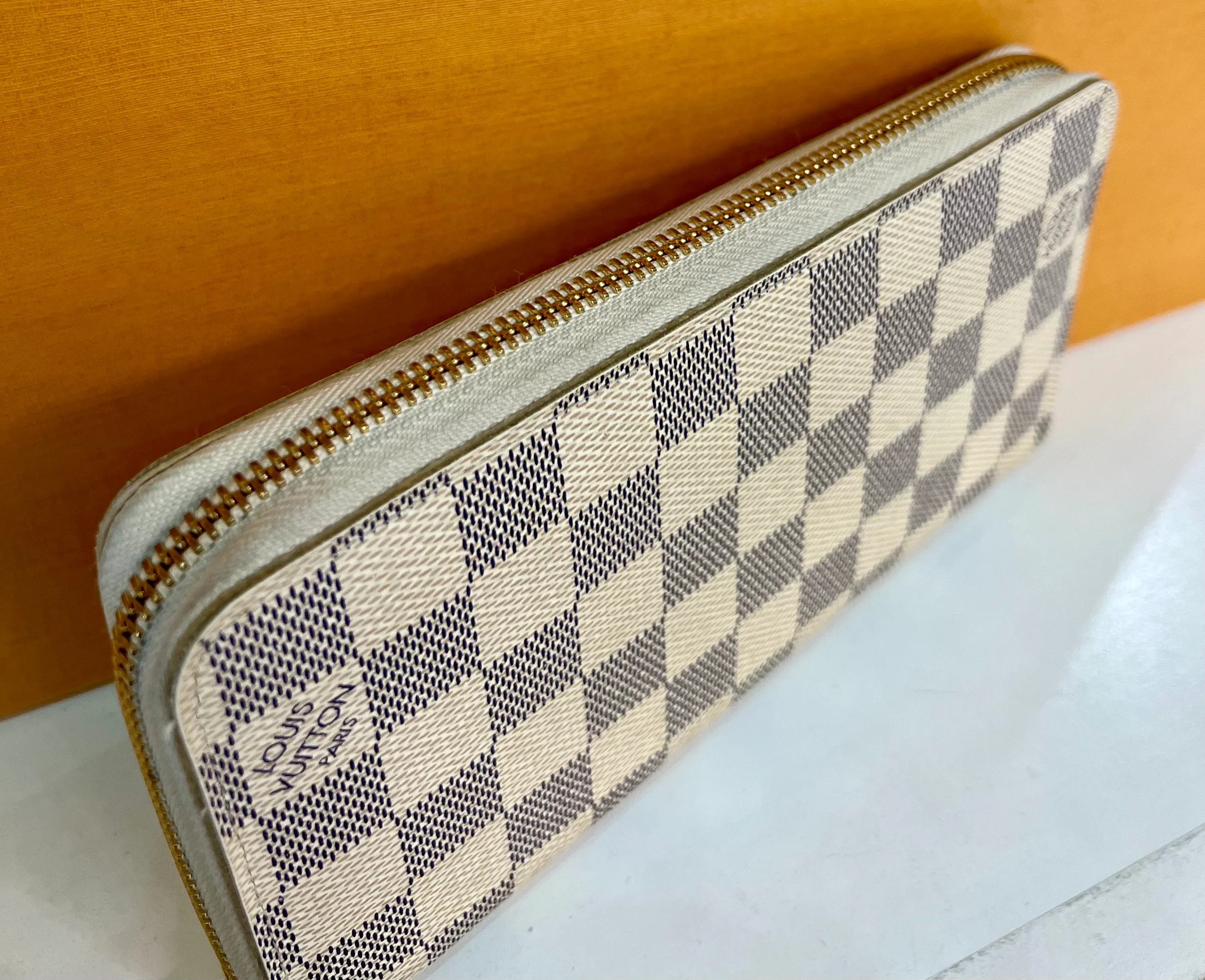A08 purse