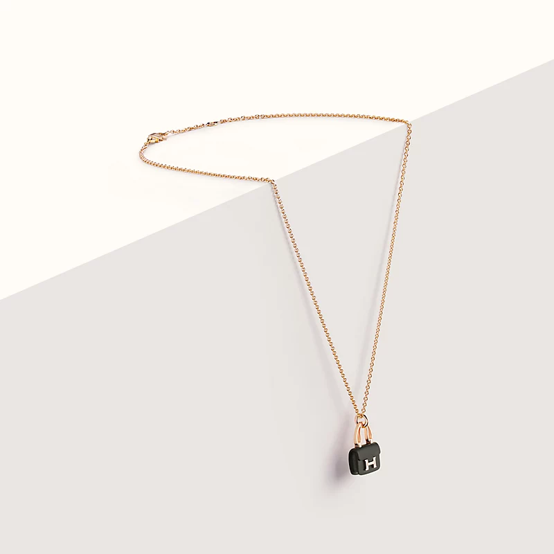 Amulettes Constance pendant