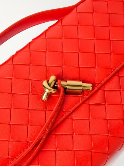 Bothtttega Vethtneta Black Woven Evening Bag