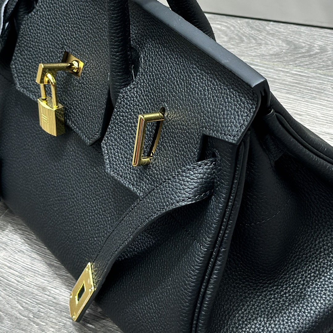 Herthtmes  Taurillon Clemence JPG Birkin  40