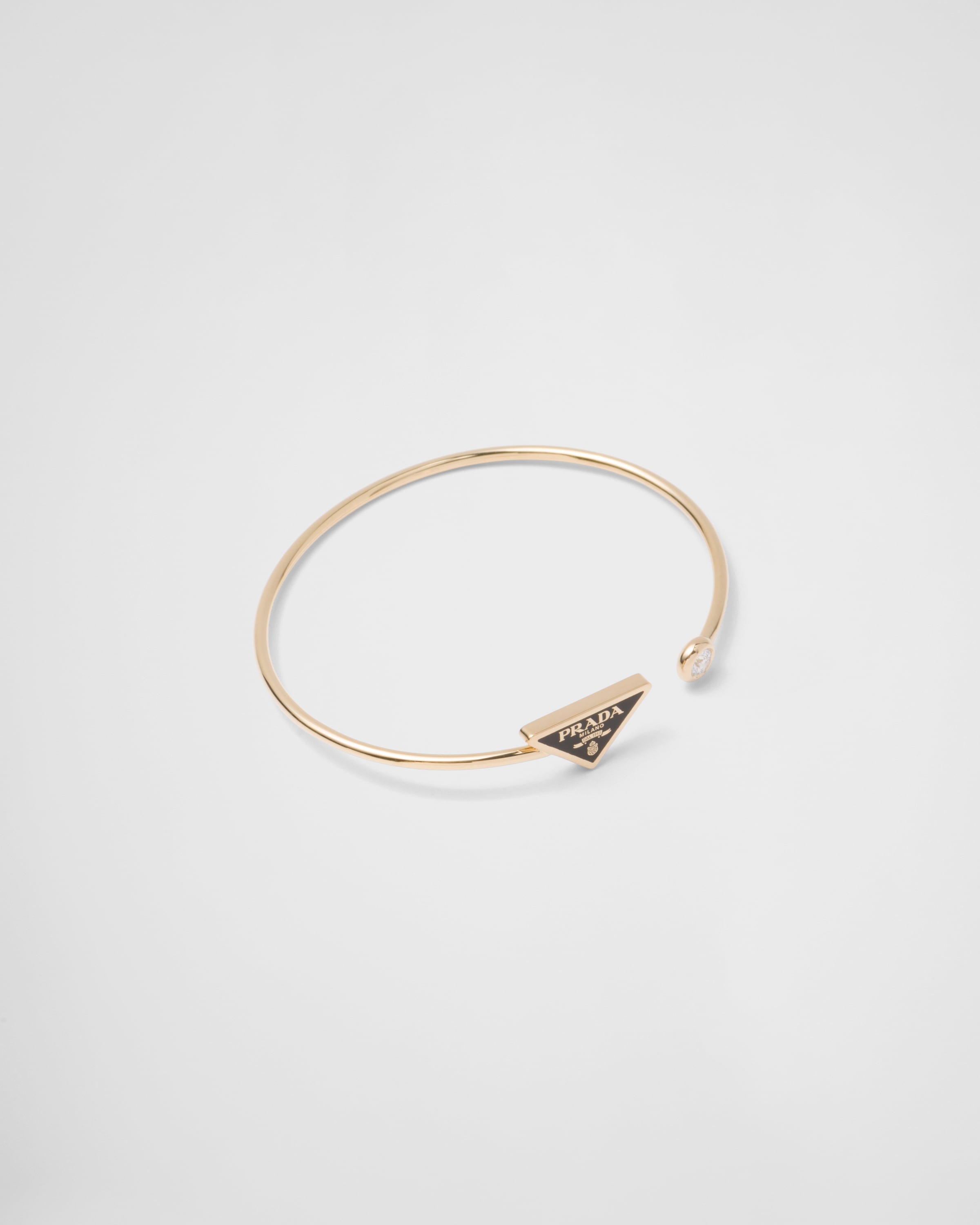 Eternal Gold bangle bracelet in yellow gold with diamond
