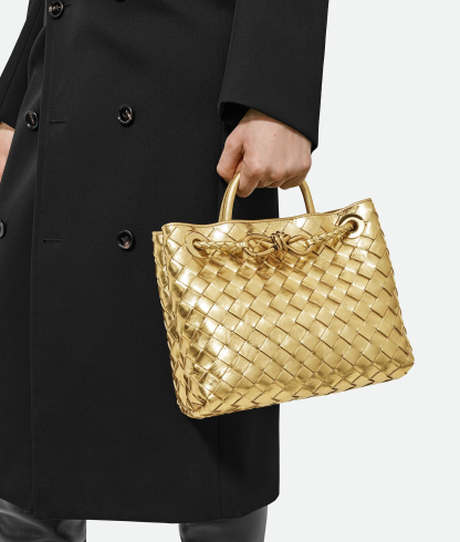 Bothtttega Vethtneta gold bags