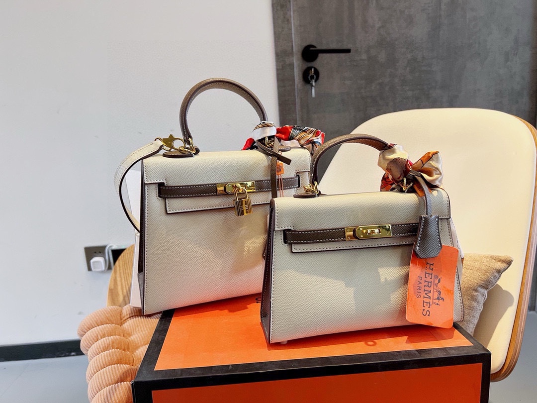 Kelly 20/25 Bag
