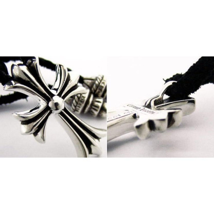 SMALL CROSS PENDANT