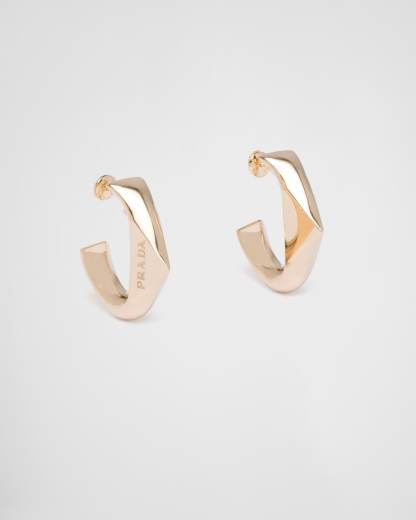 Eternal Gold medium earrings in yellow gold