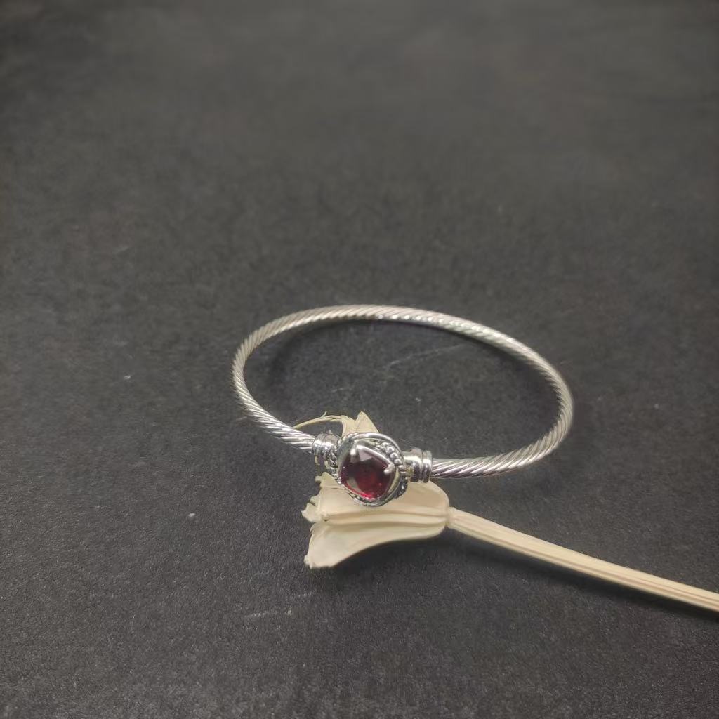 Cable Classics bracelet with rubies and beaded details, sterling silver, 3mm
