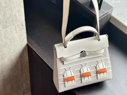 Kelly 18 Bag