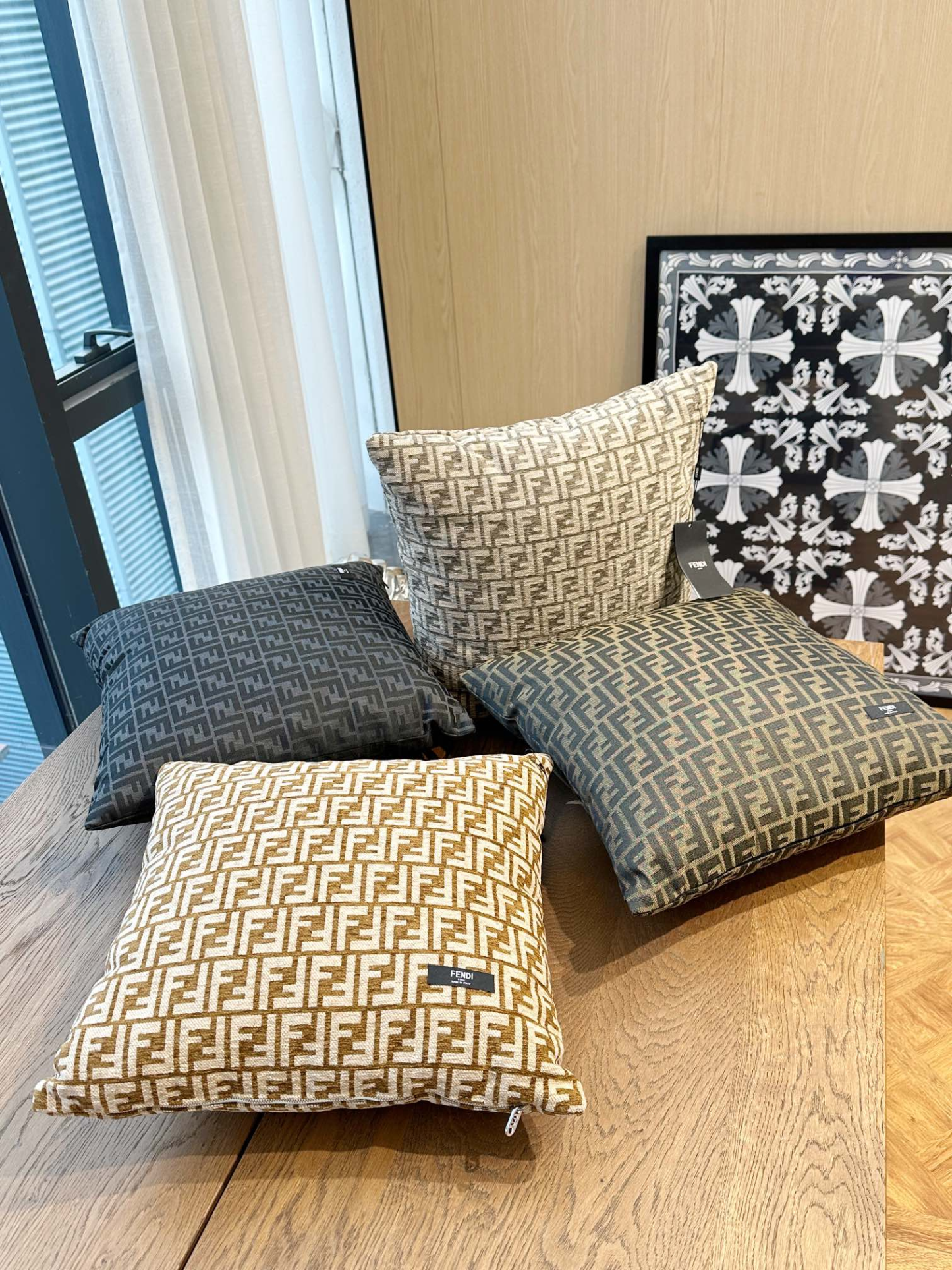 Fenthtdi Casa Collection Throw Pillows / Cushions