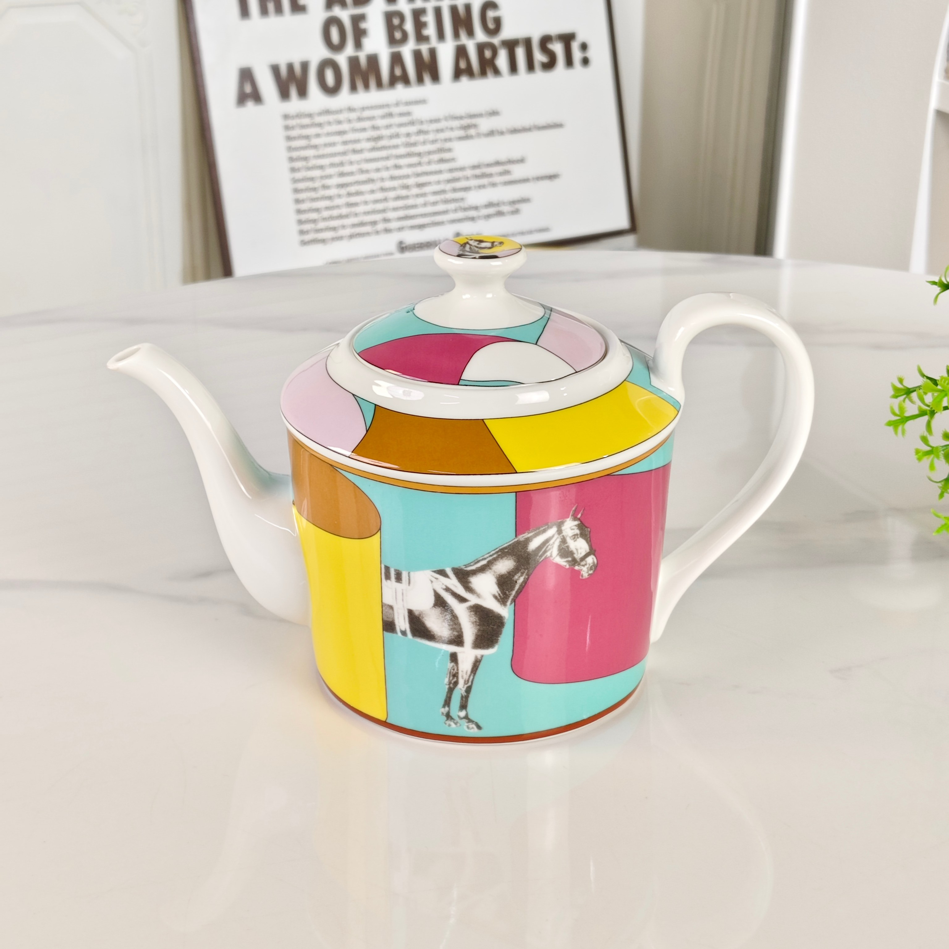 New Arrival 🔥 Hethtrmès "Forward-Galloping Horse" Motif — [One Pot, Two Cups & Saucers] — Red Set