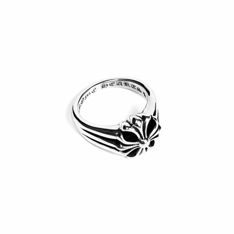 CH PLUS SIGNET RING