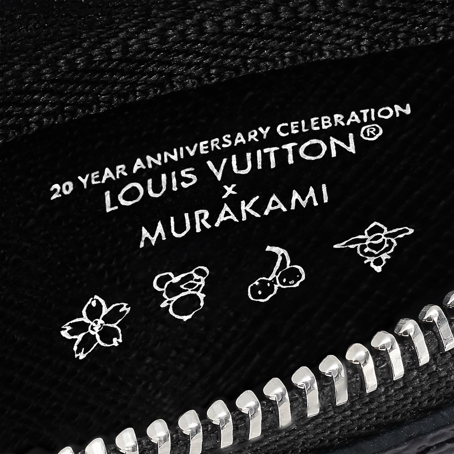 LthtV x TM Key Pouch M13664