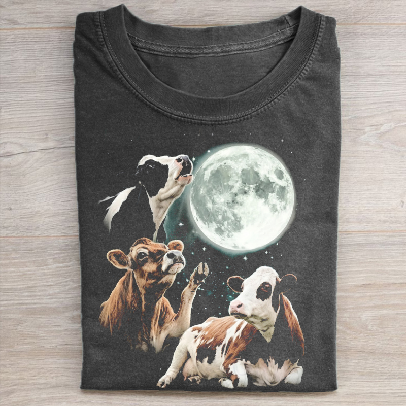 Cow Howling at Moon Vintage 90s T-shirt