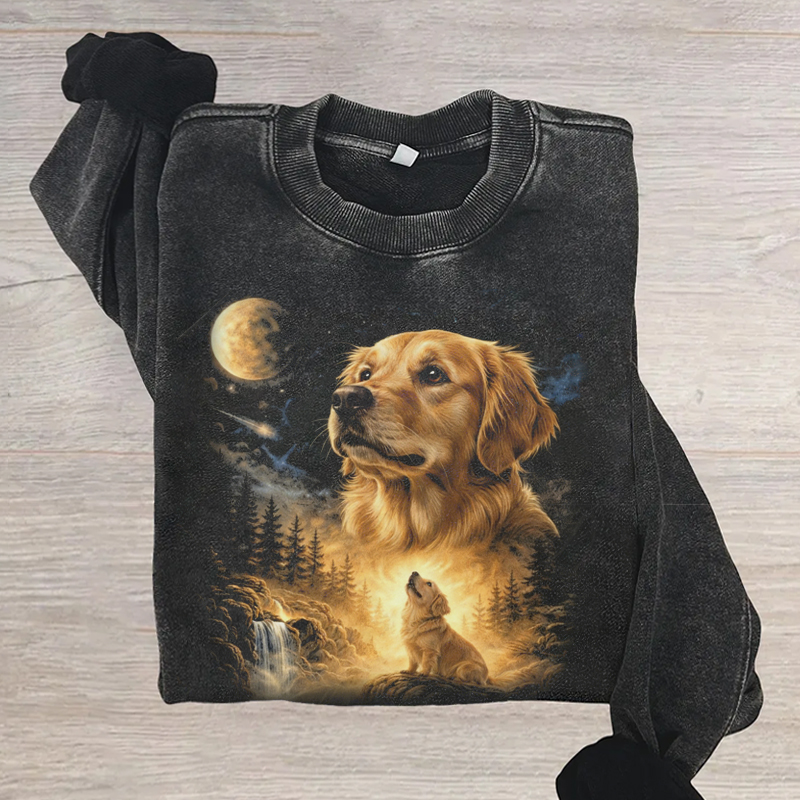 Golden retriever Howling to The Moon Vintage Sweatshirt