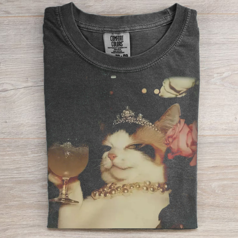 Retro Elengant Cat Funny T-Shirt