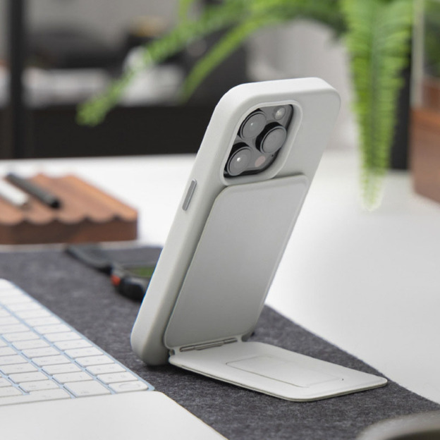 iPhone Magnetic Phone Stand