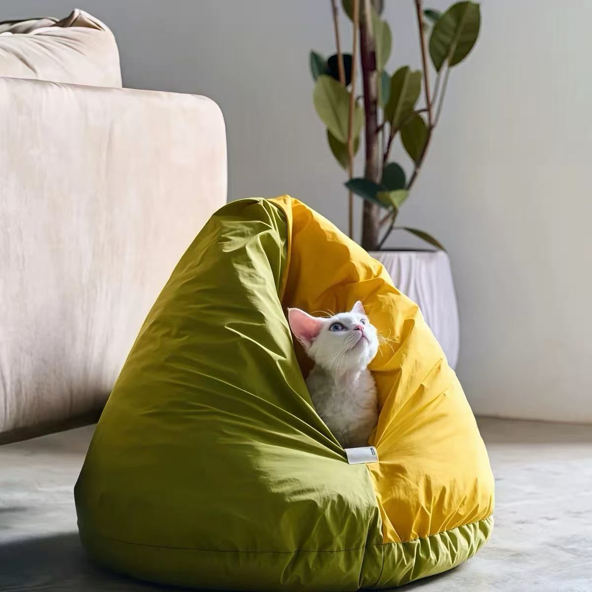 Enclosed cat bed - waterproof