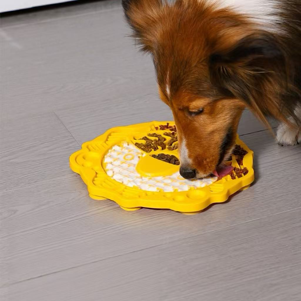Silicone licking mat