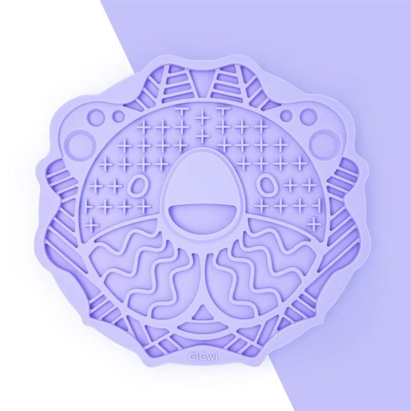 Silicone licking mat