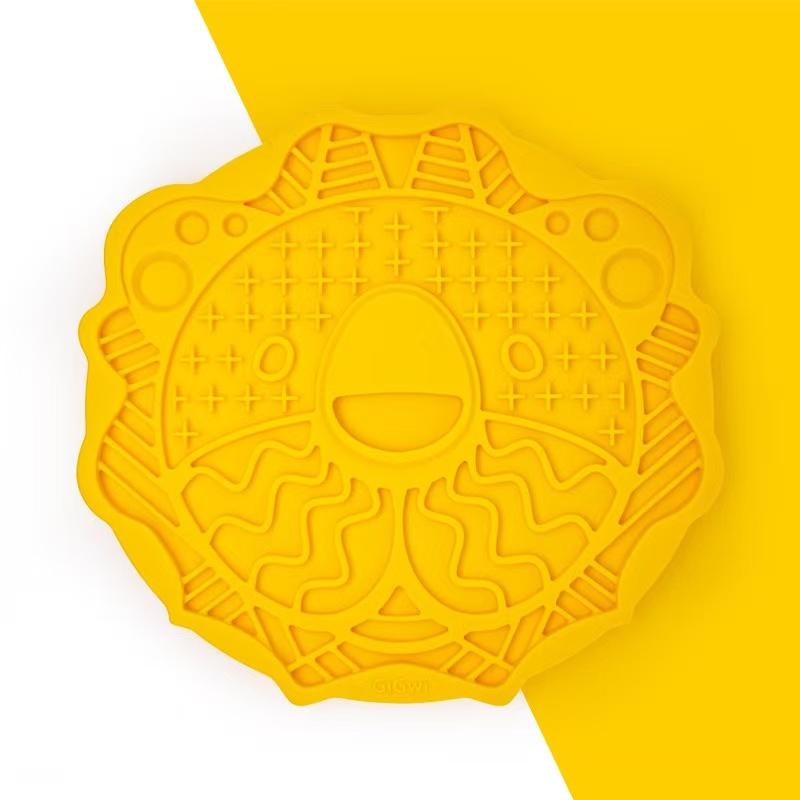 Silicone licking mat