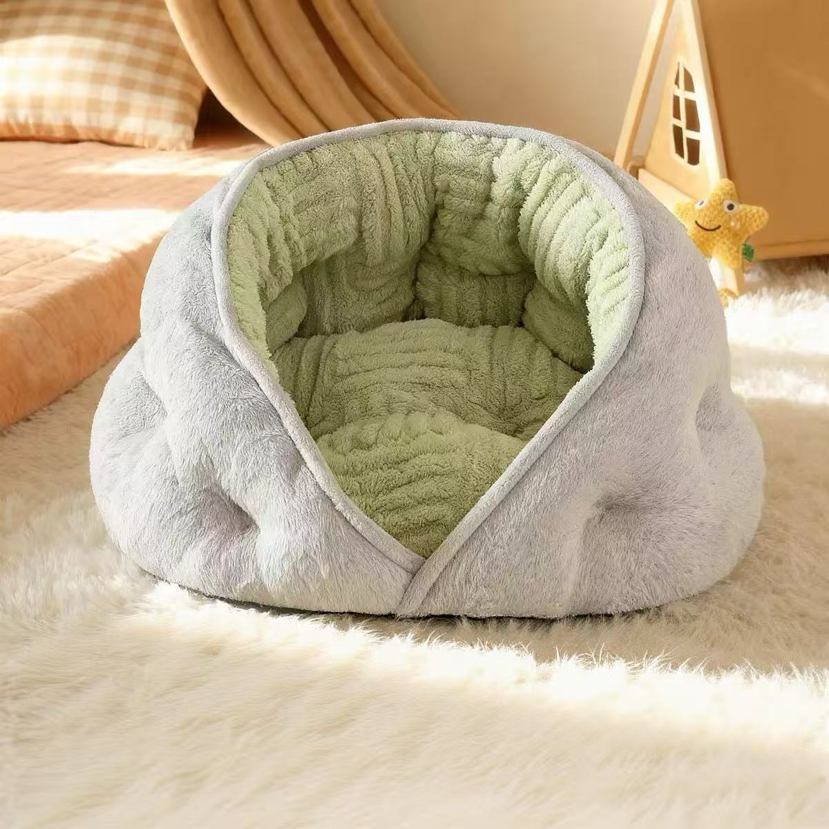 Semi-enclosed cat bed