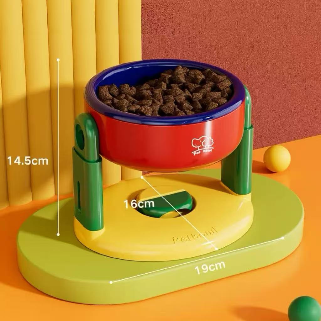 Adjustable pet bowl