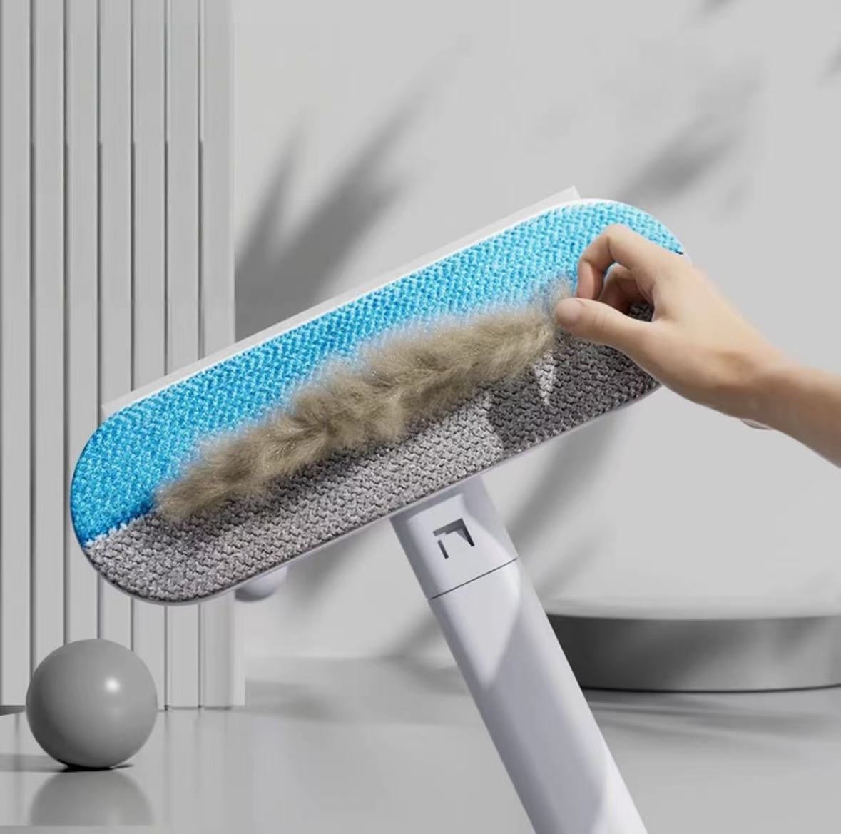 Pet hair removal brush