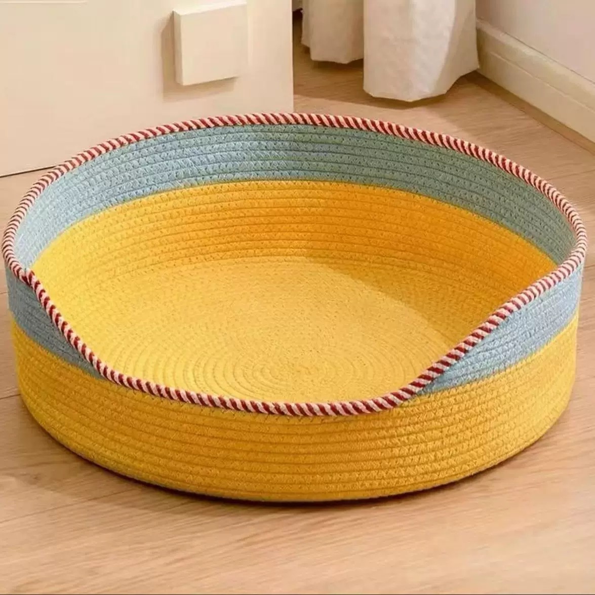 Hand-woven Rattan Cat Bed
