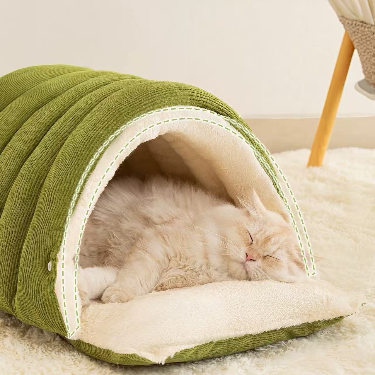 Enclosed pet bed