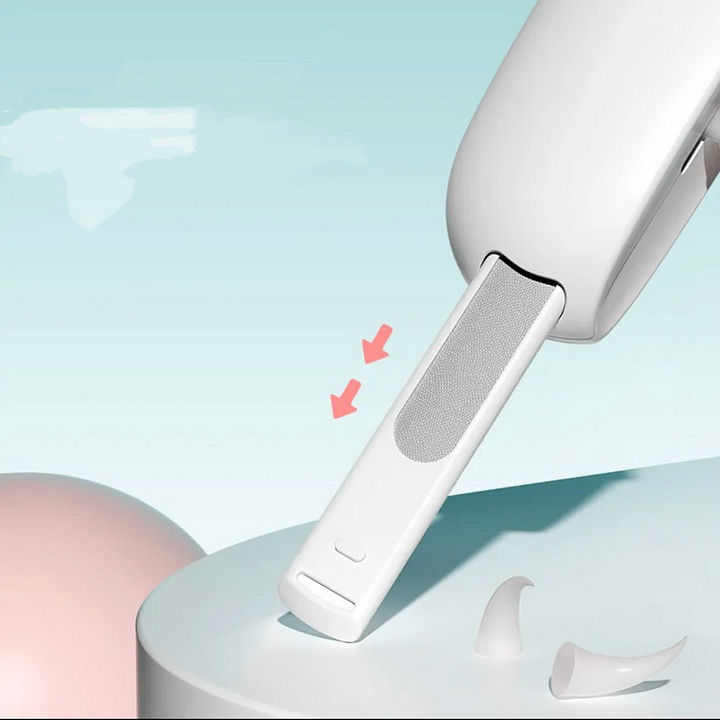 Professional pet nail clippers with adjustable aperture to avoid injuring your furry friend.