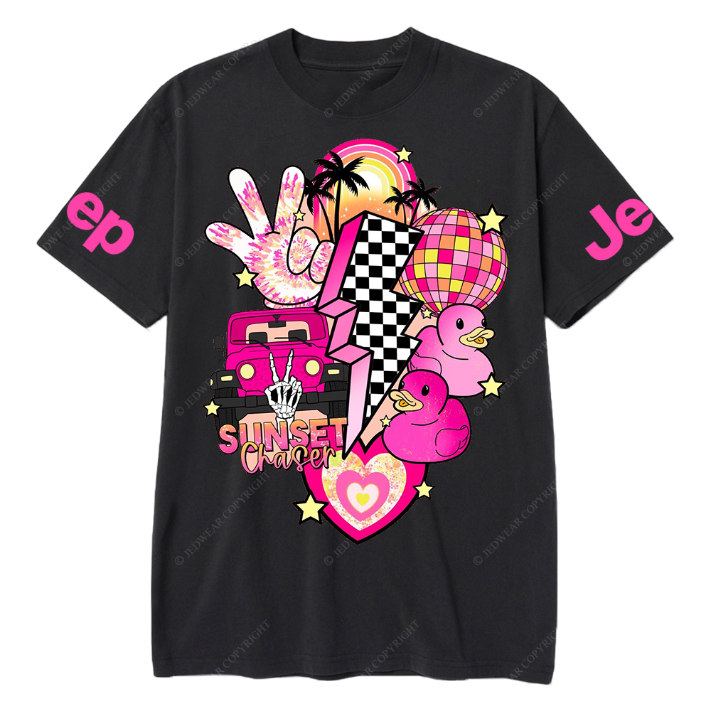 Pink off-Roading Vehicle Sunset Chaser Rubber Duck Jp T-Shirt