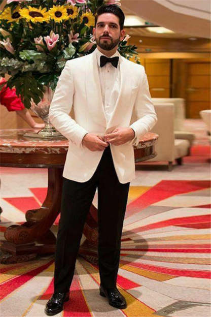Chic White Shawl Lapel Men?��s Wedding Suit with One Button