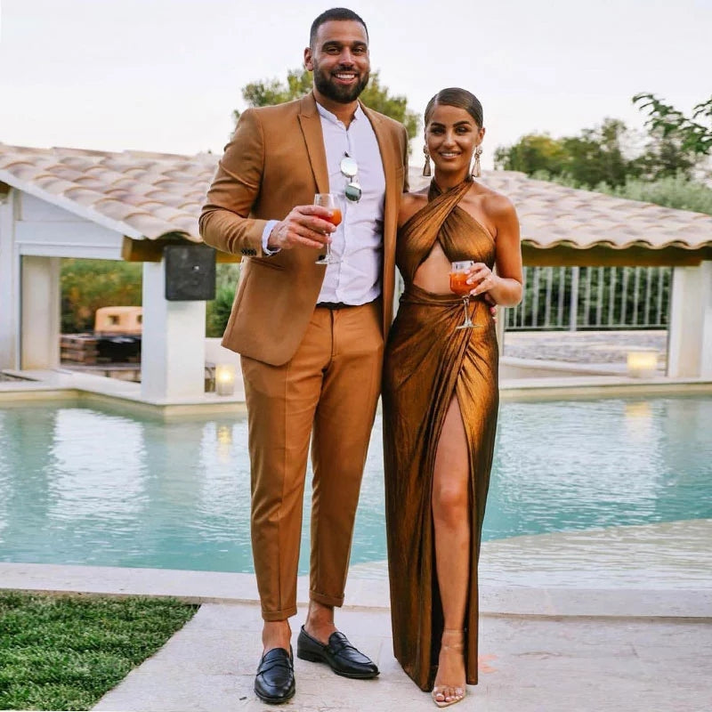 Elegant Brown Reception Suit with Peaked Lapel and One Button for Groom