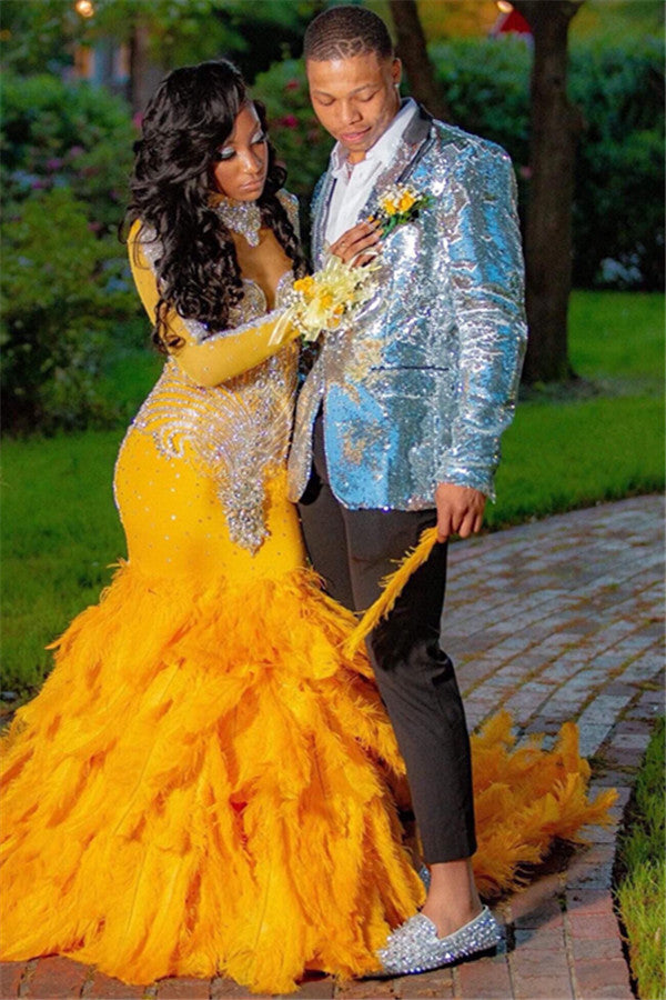 Elegant Green Lapel Custom Wedding Suits with White Jacquard, One Button