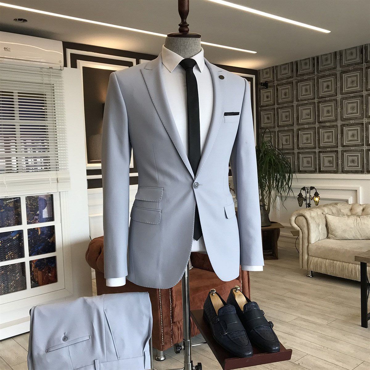 Simple One-Button Silver Western Wedding Suit with Peaked Lapel