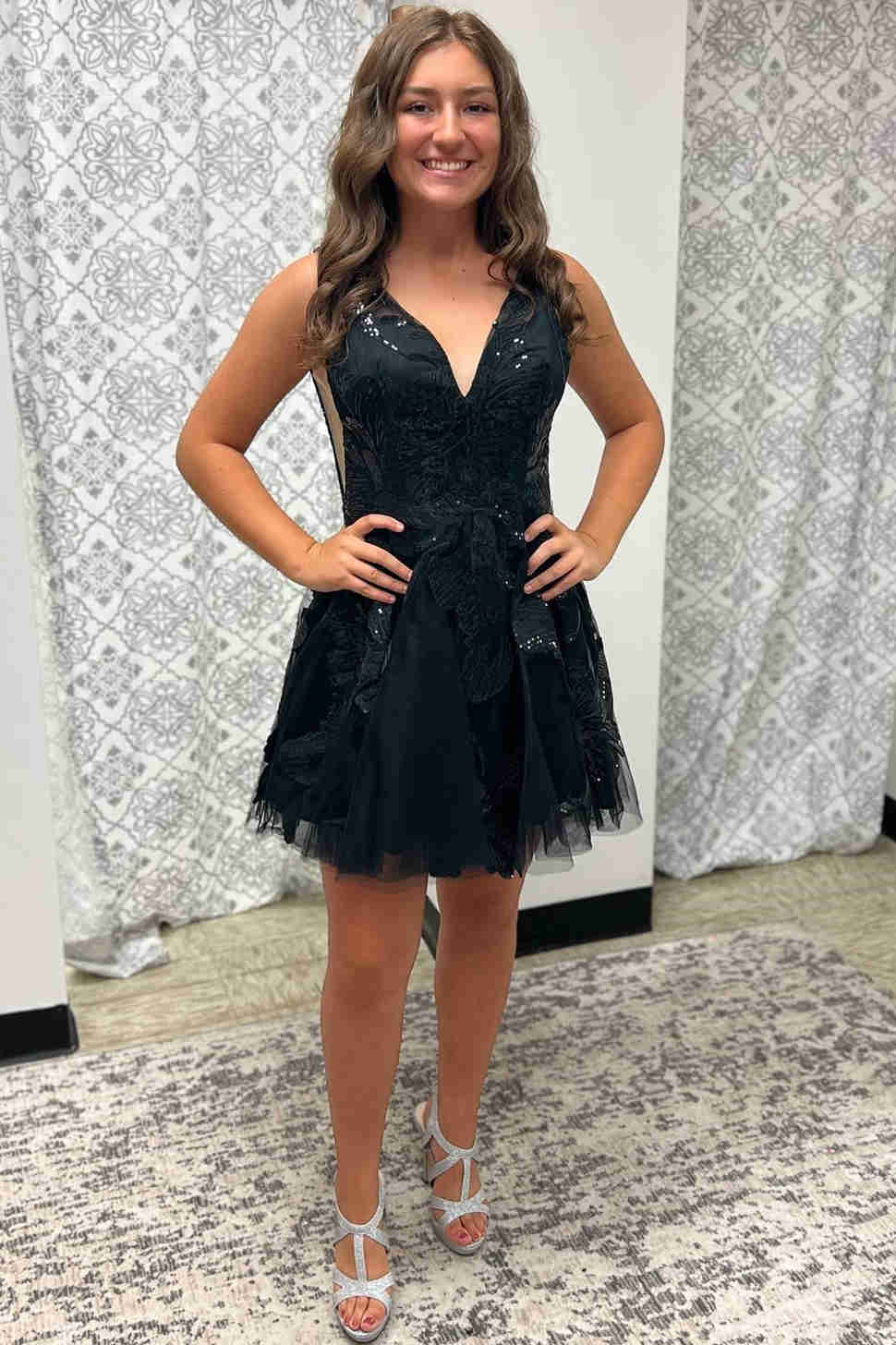 V-Neck Black Sequin Appliques Short Party Dress