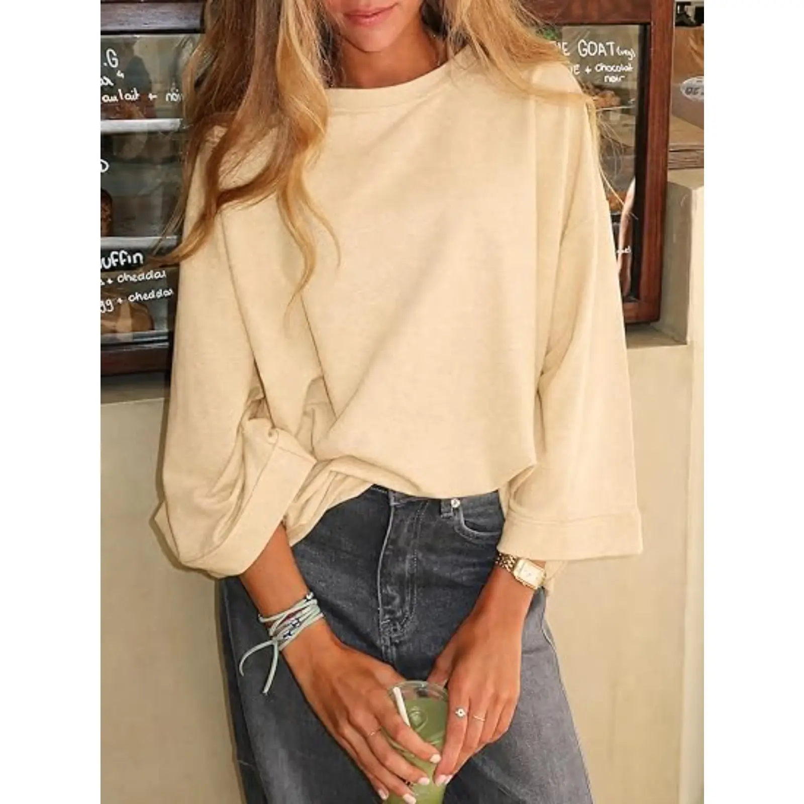 Women's oversized cotton t-shirt fit detail
