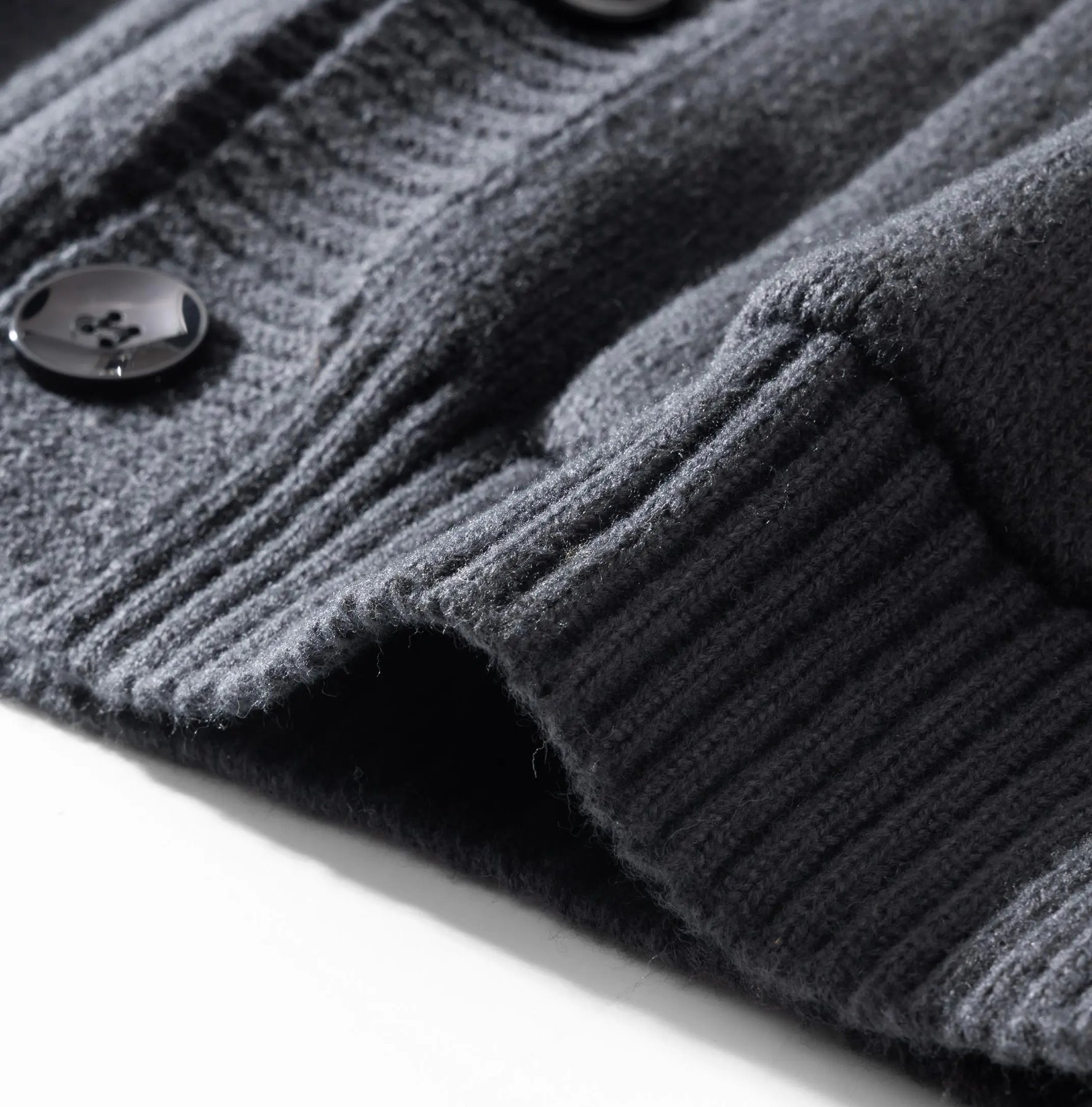 Men's heavyweight buttoned hooded pullover sweater