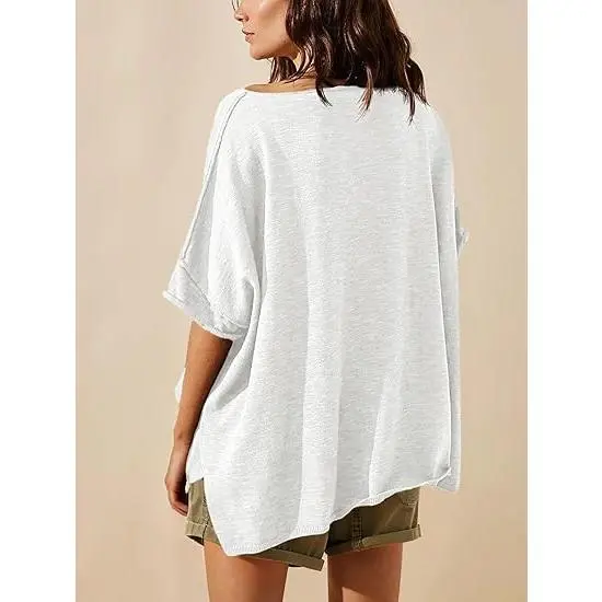 Women's oversized casual t-shirt fabric detail