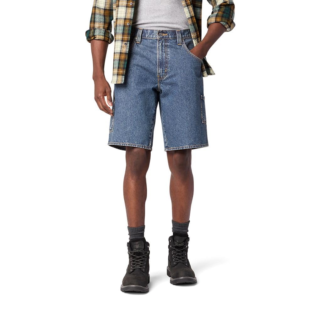 Levi Strauss ()