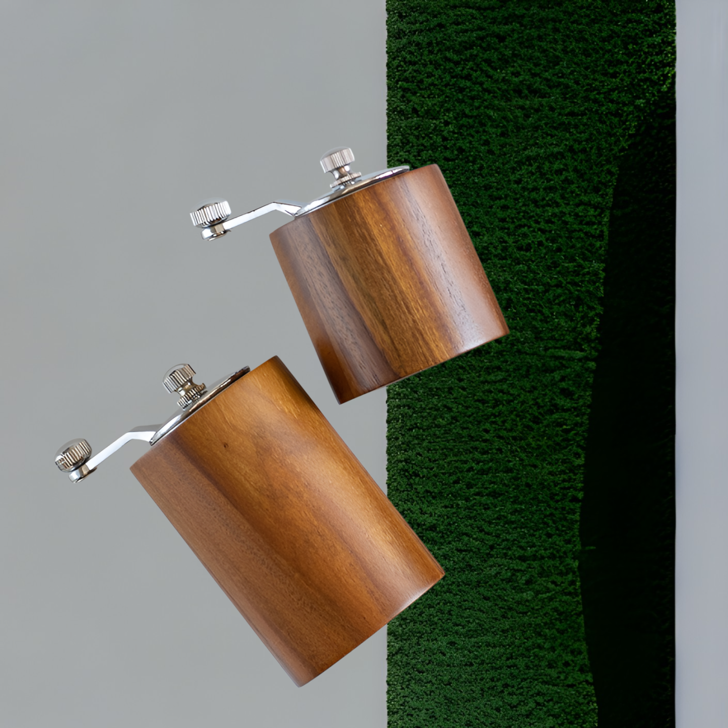 Portable hand-cranked coffee bean grinder grinder wood grain pepper mill adjustable grinder