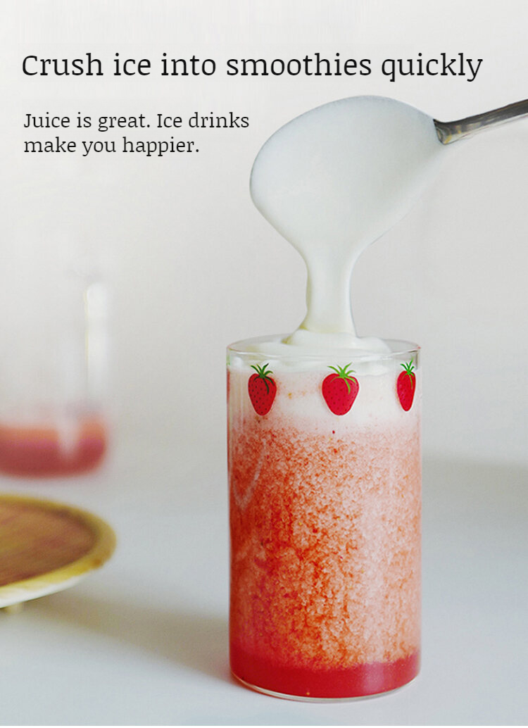 Easy to clean portable juicer for smoothies and juices