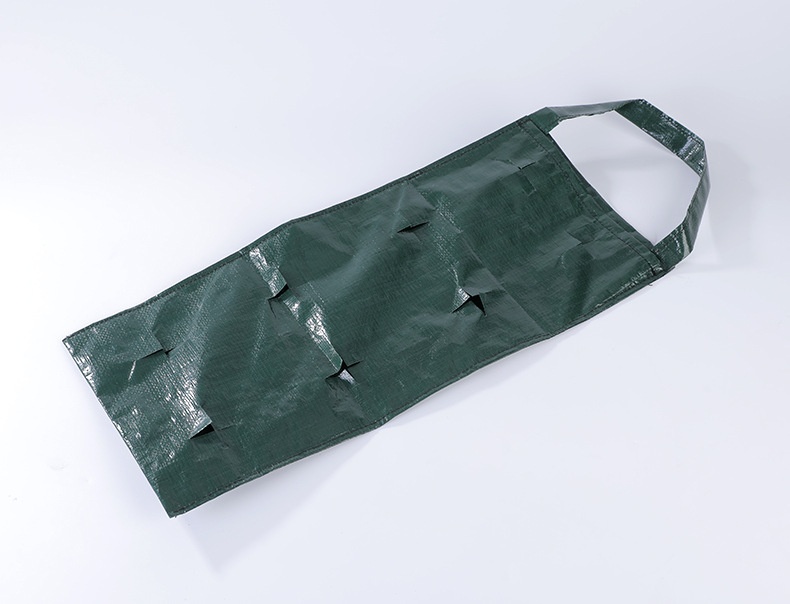 Black plastic planting bag for home gardening