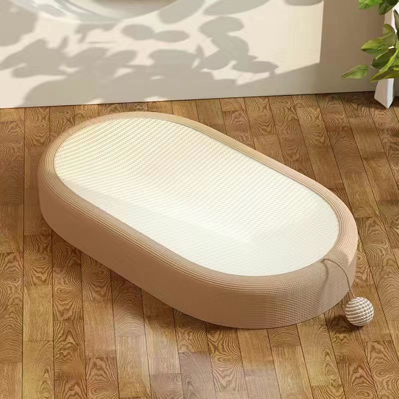 Scratch-resistant and non-shedding sisal cat scratching board